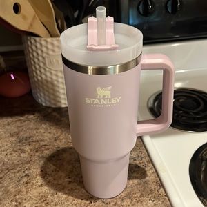 stanley 40oz tumbler